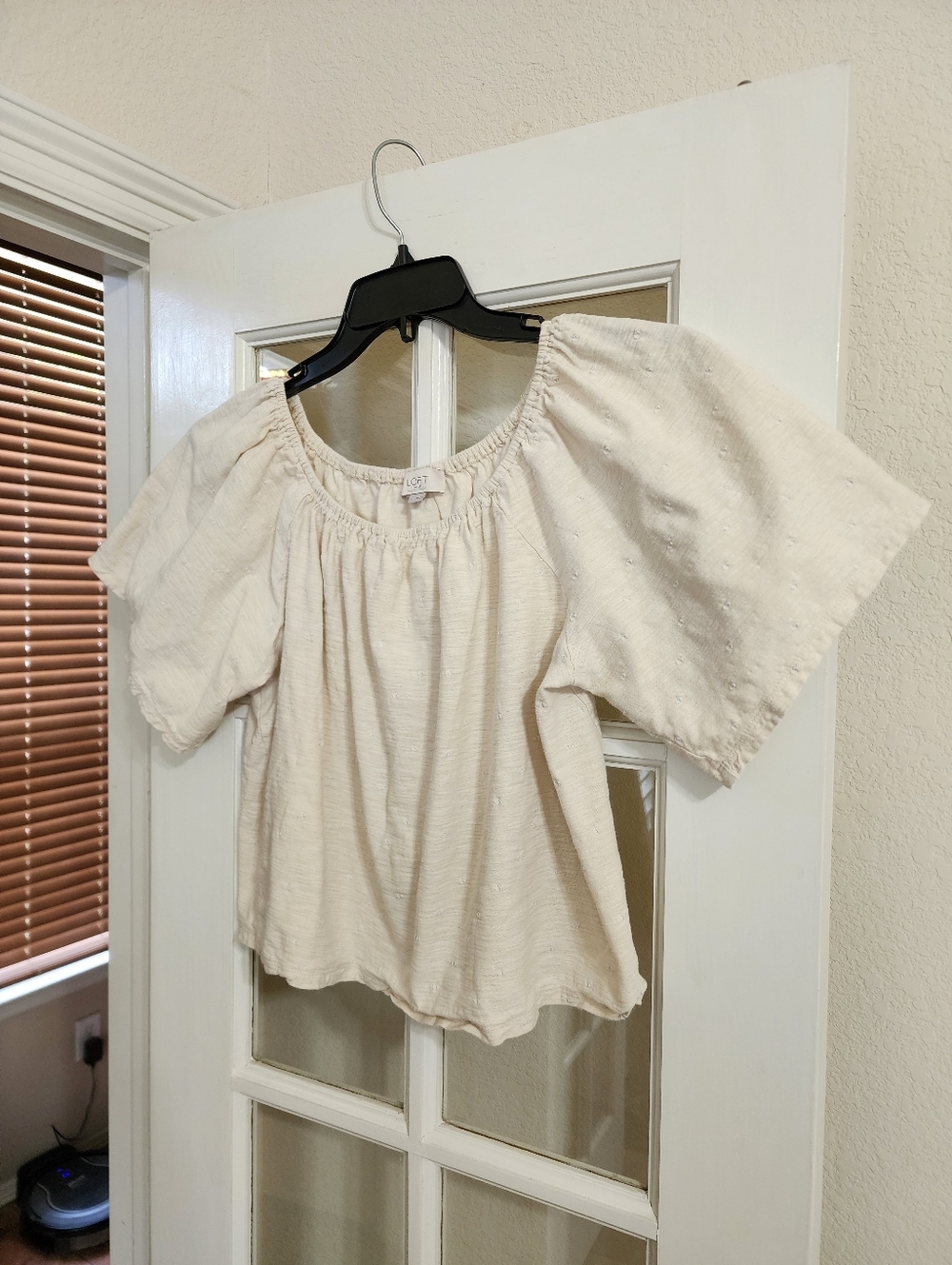 LOFT Outlet Cream Swiss Dot Puff Sleeve Blouse Scoop Neck Cottagecore L - Picture 2 of 10